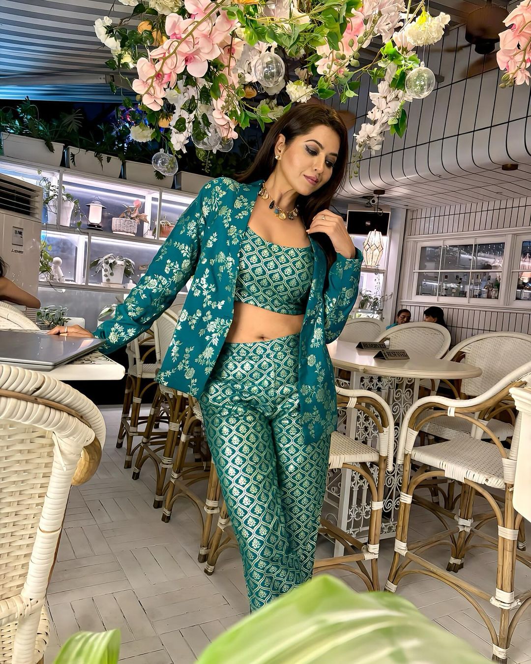 HINDI TV ACTRESS RIDHEEMA TIWARI STILLS IN GREEN TOP PANT 10